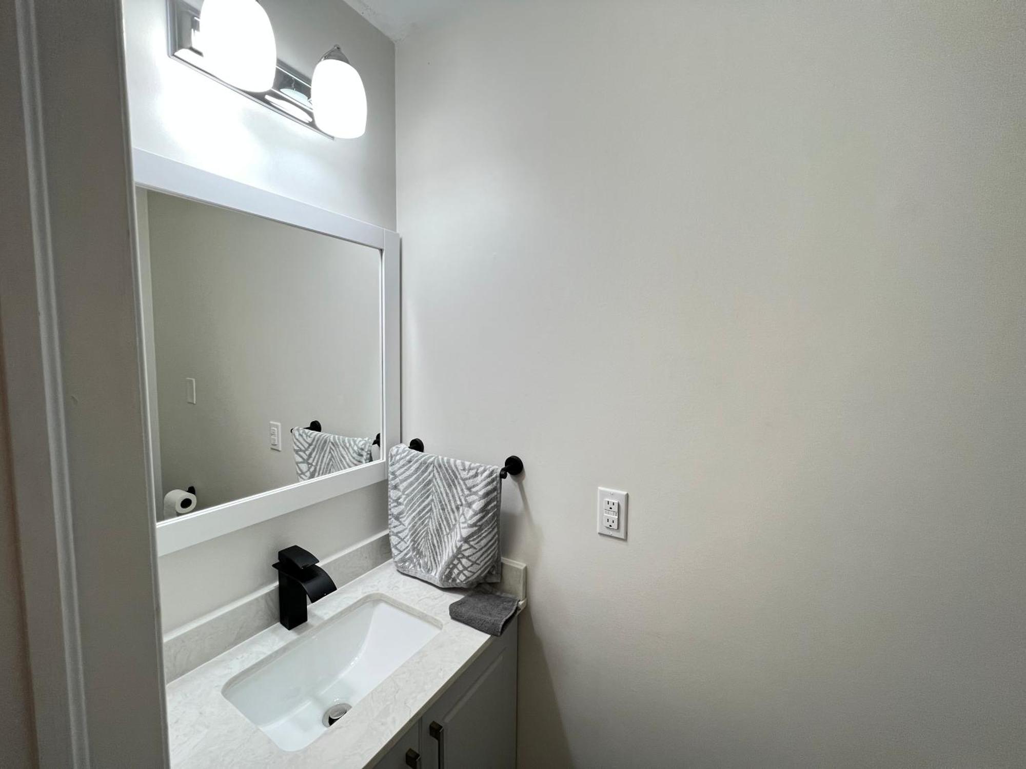 Beautiful Vacation Home Near Toronto Airport Мисисага Стая снимка